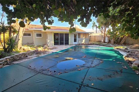 Villa ou maison à vendre à Saint Pete Beach, Floride: 2 chambres, 119.84 m2 № 2431219 - photo 11