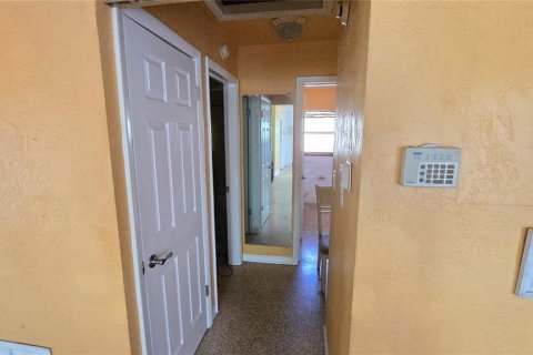 Villa ou maison à vendre à Saint Pete Beach, Floride: 2 chambres, 119.84 m2 № 2431219 - photo 20
