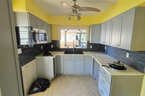 Villa ou maison à vendre à Saint Pete Beach, Floride: 2 chambres, 119.84 m2 № 2431219 - photo 14