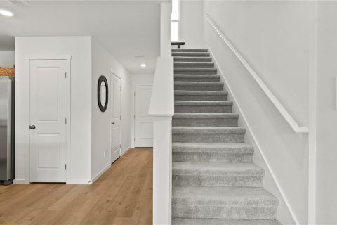 Townhouse in Davenport, Florida 3 bedrooms, 128.02 sq.m. № 2385962 - photo 8