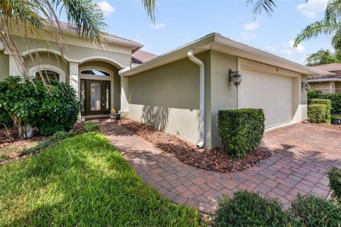 House in Palm Coast, Florida 3 bedrooms, 180.97 sq.m. № 2237894 - photo 14