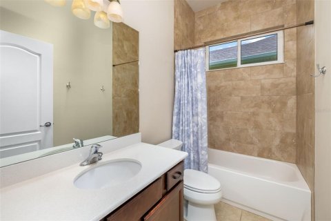 House in Palm Coast, Florida 3 bedrooms, 180.97 sq.m. № 2237894 - photo 3
