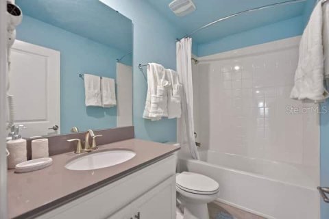Casa en venta en Kissimmee, Florida, 8 dormitorios, 398.46 m2 № 2232963 - foto 25