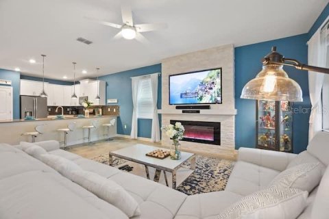 Casa en venta en Kissimmee, Florida, 8 dormitorios, 398.46 m2 № 2232963 - foto 9