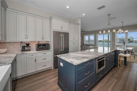 Villa ou maison à vendre à Saint Pete Beach, Floride: 5 chambres, 281.31 m2 № 1914125 - photo 28
