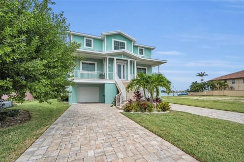 Villa ou maison à vendre à Saint Pete Beach, Floride: 5 chambres, 281.31 m2 № 1914125 - photo 8