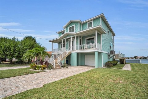 Villa ou maison à vendre à Saint Pete Beach, Floride: 5 chambres, 281.31 m2 № 1914125 - photo 7