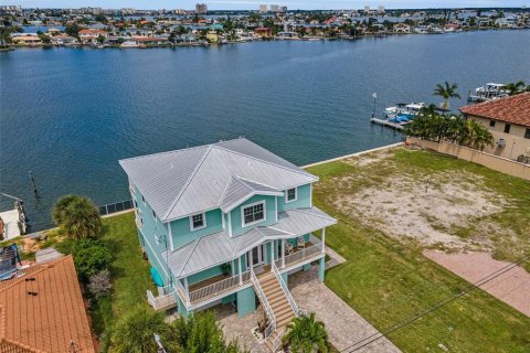 Villa ou maison à vendre à Saint Pete Beach, Floride: 5 chambres, 281.31 m2 № 1914125 - photo 6