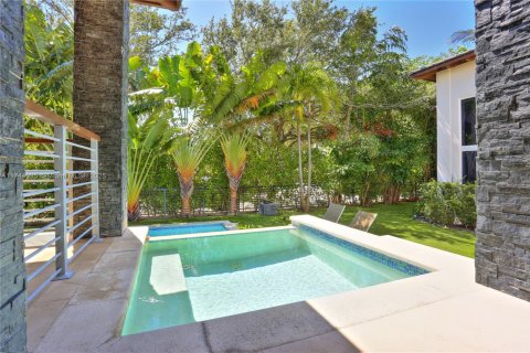 Villa ou maison à louer à Key Biscayne, Floride: 5 chambres, 343.83 m2 № 2022540 - photo 29