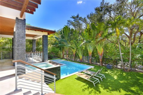 Villa ou maison à louer à Key Biscayne, Floride: 5 chambres, 343.83 m2 № 2022540 - photo 2