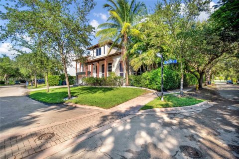 Villa ou maison à louer à Key Biscayne, Floride: 5 chambres, 343.83 m2 № 2022540 - photo 28