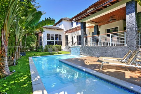 Villa ou maison à louer à Key Biscayne, Floride: 5 chambres, 343.83 m2 № 2022540 - photo 4