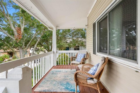 House in Largo, Florida 4 bedrooms, 223.43 sq.m. № 2216247 - photo 9