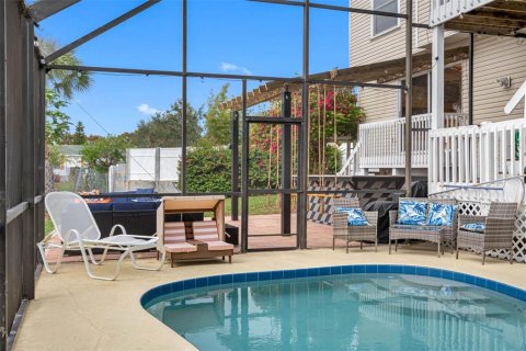 House in Largo, Florida 4 bedrooms, 223.43 sq.m. № 2216247 - photo 12