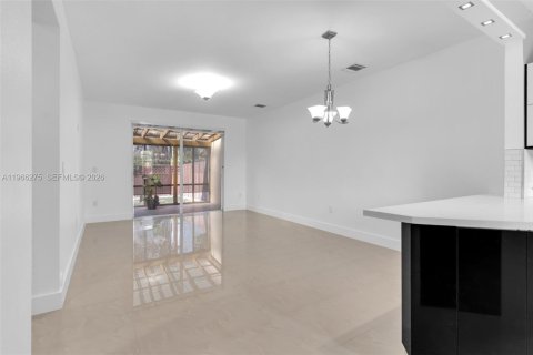 Townhouse in Homestead, Florida 4 bedrooms, 146.04 sq.m. № 2028106 - photo 8