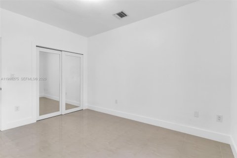 Townhouse in Homestead, Florida 4 bedrooms, 146.04 sq.m. № 2028106 - photo 11