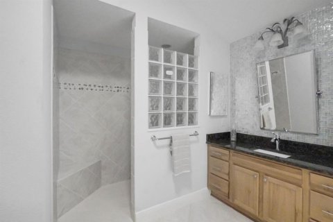 Casa en venta en The Villages, Florida, 3 dormitorios, 178.93 m2 № 1898783 - foto 23