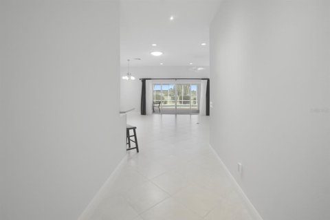 Casa en venta en The Villages, Florida, 3 dormitorios, 178.93 m2 № 1898783 - foto 5
