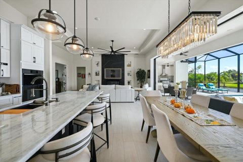 Купить виллу или дом в Порт-Шарлотт, Флорида 8 комнат, 204.11м2, № 2434810 - фото 12