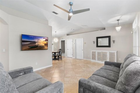 Villa ou maison à vendre à North Port, Floride: 3 chambres, 117.71 m2 № 2399461 - photo 9