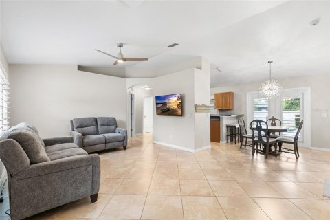 Villa ou maison à vendre à North Port, Floride: 3 chambres, 117.71 m2 № 2399461 - photo 8