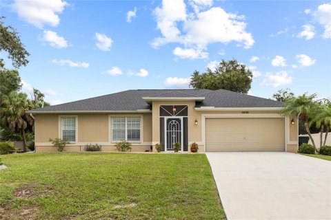 Villa ou maison à North Port, Floride 3 chambres, 117.71 m2 № 2399461