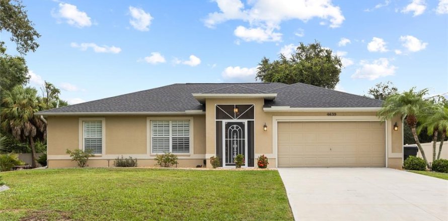 Villa ou maison à North Port, Floride 3 chambres, 117.71 m2 № 2399461