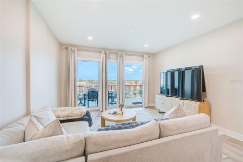 Купить кондоминиум в Мадейра - Бич, Флорида 3 комнаты, 183.76м2, № 2102733 - фото 21