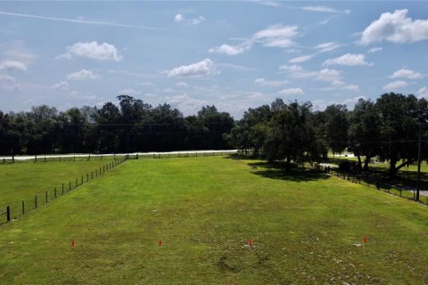 Terreno en Dade City, Florida № 2167787