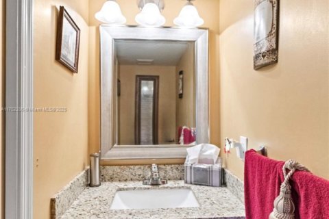 Купить виллу или дом в Пемброк-Пайнс, Флорида 3 спальни, 179.77м2, № 1947088 - фото 22
