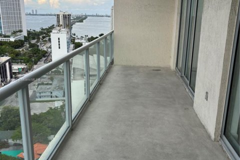 Condo in Miami, Florida, 1 bedroom № 1874607 - photo 7