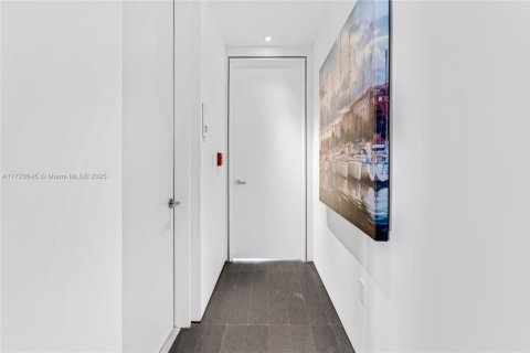 Condominio en venta en Miami Beach, Florida, 2 dormitorios, 180.04 m2 № 1863664 - foto 20