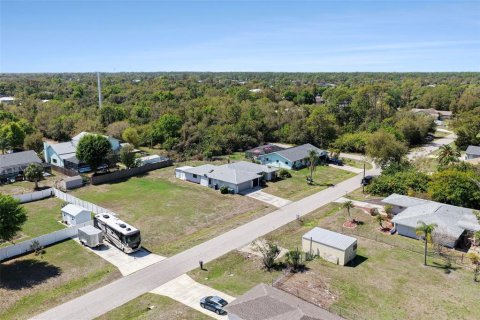 Villa ou maison à vendre à Port Charlotte, Floride: 3 chambres, 196.77 m2 № 2233133 - photo 29