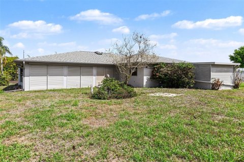 Villa ou maison à vendre à Port Charlotte, Floride: 3 chambres, 196.77 m2 № 2233133 - photo 25
