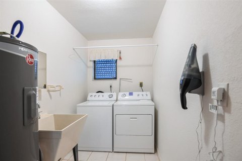 Villa ou maison à vendre à Port Charlotte, Floride: 3 chambres, 196.77 m2 № 2233133 - photo 24