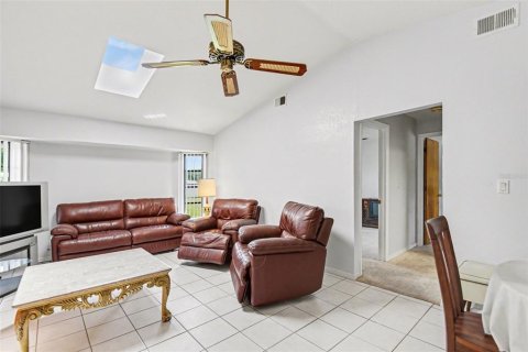 Villa ou maison à vendre à Port Charlotte, Floride: 3 chambres, 196.77 m2 № 2233133 - photo 12