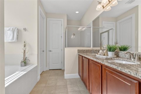 House in Kissimmee, Florida 11 bedrooms, 437.29 sq.m. № 2138184 - photo 21