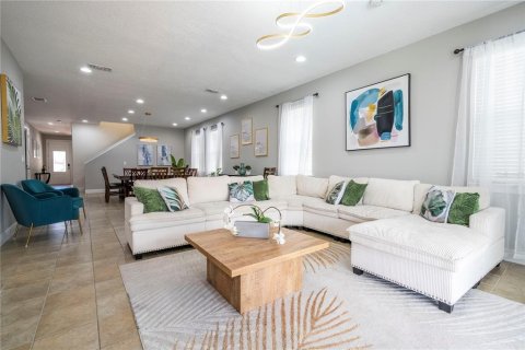 House in Kissimmee, Florida 11 bedrooms, 437.29 sq.m. № 2138184 - photo 11