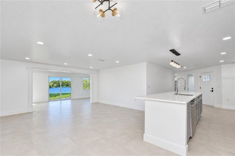 Villa ou maison à vendre à Oldsmar, Floride: 3 chambres, 144 m2 № 2423907 - photo 13