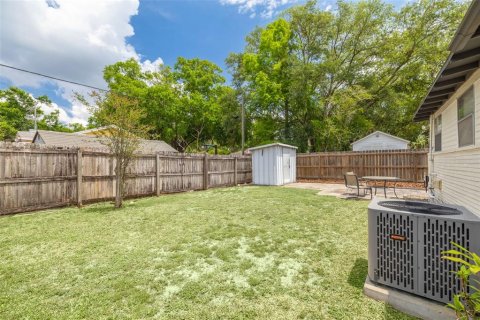 House in Tampa, Florida 2 bedrooms, 104.79 sq.m. № 2096752 - photo 22