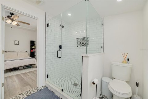 House in Tampa, Florida 2 bedrooms, 104.79 sq.m. № 2096752 - photo 16