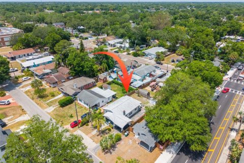 House in Tampa, Florida 2 bedrooms, 104.79 sq.m. № 2096752 - photo 28