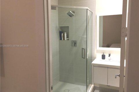 Commercial property in LANDMARK in Doral, Florida 241.45 sq.m. № 2069436 - photo 5