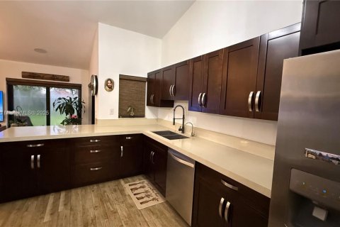 Купить виллу или дом в Майами, Флорида 3 спальни, 146.32м2, № 1927732 - фото 25