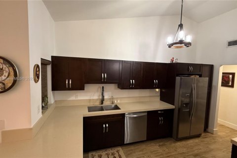 Купить виллу или дом в Майами, Флорида 3 спальни, 146.32м2, № 1927732 - фото 29