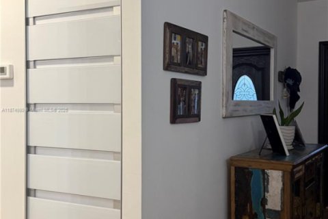 Купить виллу или дом в Майами, Флорида 3 спальни, 146.32м2, № 1927732 - фото 22