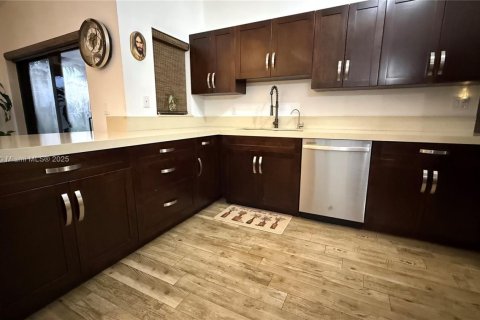 Купить виллу или дом в Майами, Флорида 3 спальни, 146.32м2, № 1927732 - фото 28