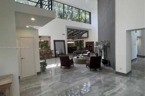 House in Hollywood, Florida 7 bedrooms, 391.95 sq.m. № 1790244 - photo 4