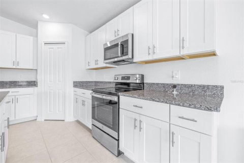 House in Wimauma, Florida 4 bedrooms, 179.77 sq.m. № 2097565 - photo 11