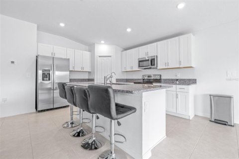 House in Wimauma, Florida 4 bedrooms, 179.77 sq.m. № 2097565 - photo 10